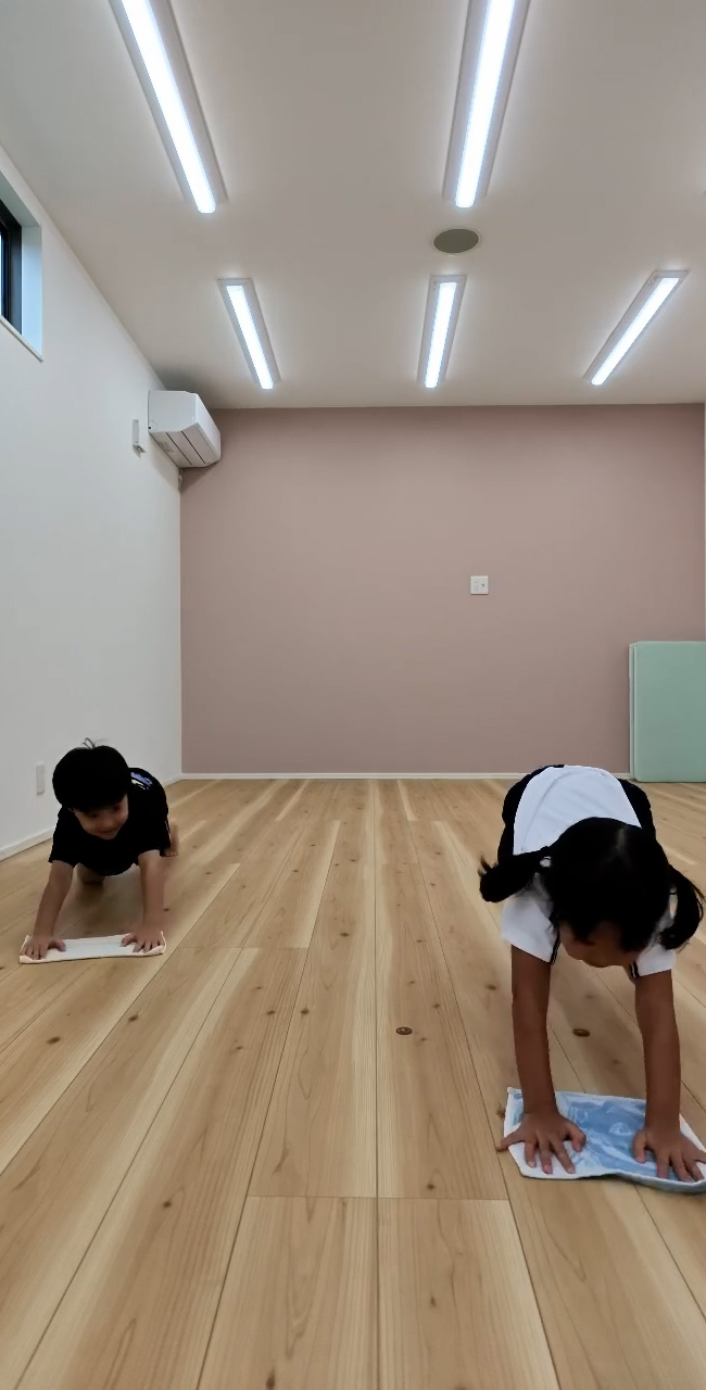 楽しくトレーニングに取り組むお子さん